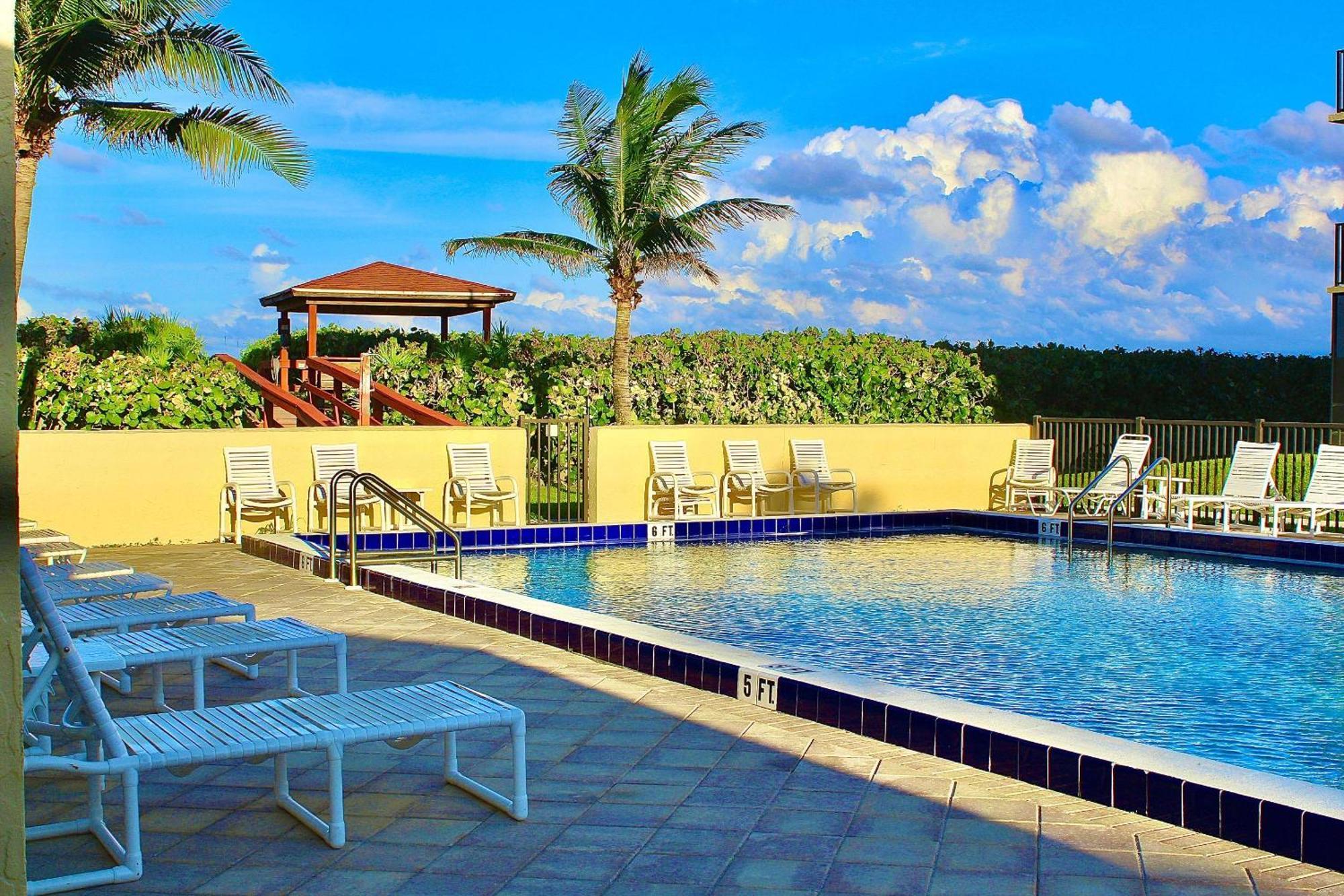 Ocean Breeze Condo ジェンセン・ビーチ エクステリア 写真